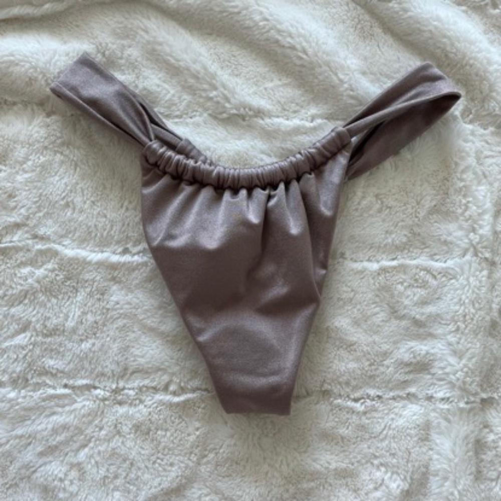 🦋 NWT D.O.B Thong Swim Bikini Bottom